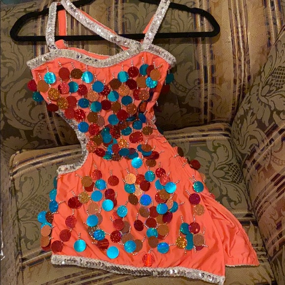 Dance Costume - Picture 1 of 5